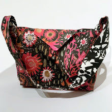 Load image into Gallery viewer, Reversible Shoulder bag
